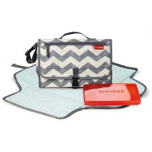 SKIP HOP CHEVRON PRONTO MINI CHANGER